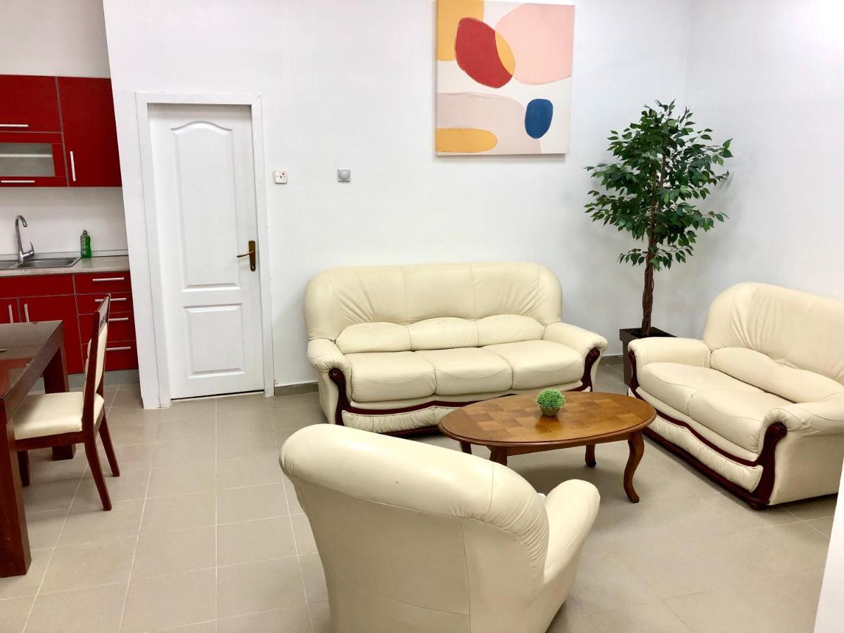 Apartment Tesla Pancevo Bagian luar foto
