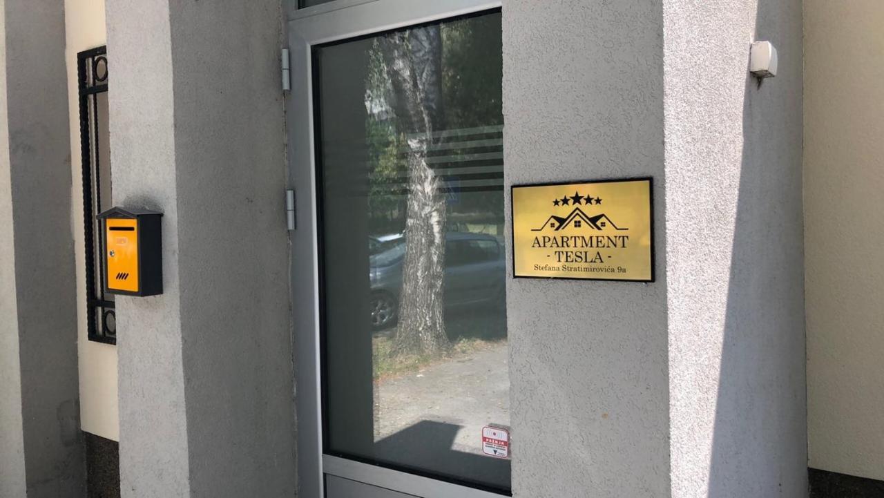 Apartment Tesla Pancevo Bagian luar foto