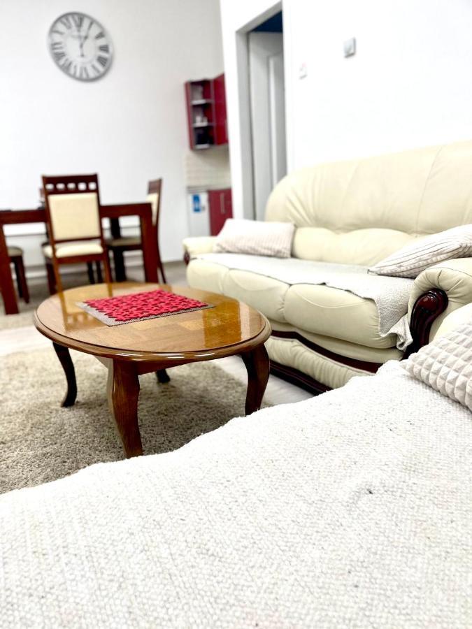 Apartment Tesla Pancevo Bagian luar foto